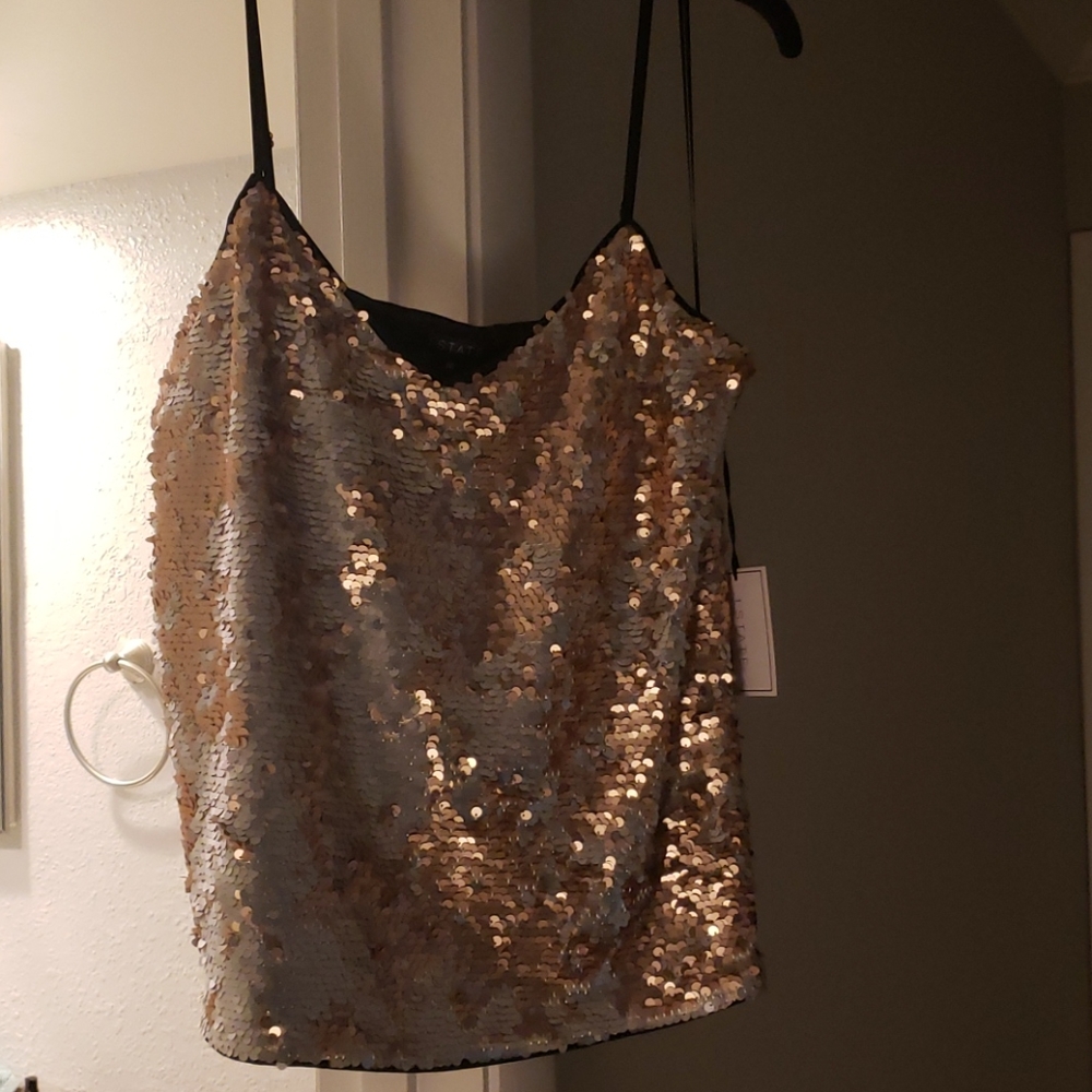 Beautiful sequin top - Picture 2 of 3